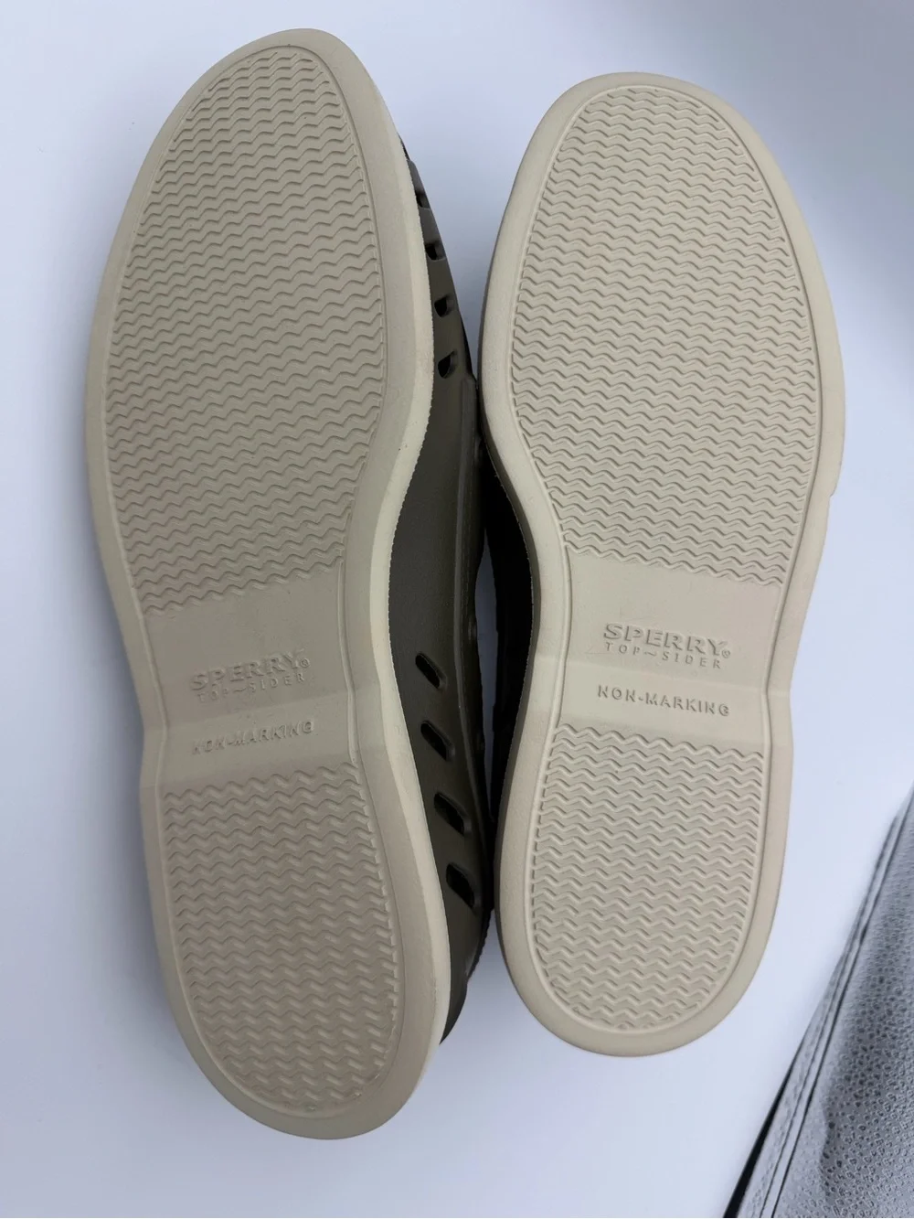 Sperry float cozy